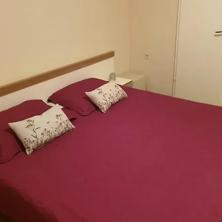 Holiday Home Sukosan بيت للعطل