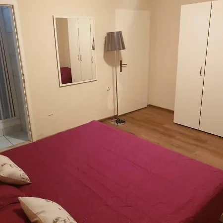 بيت للعطل Holiday Home Sukosan